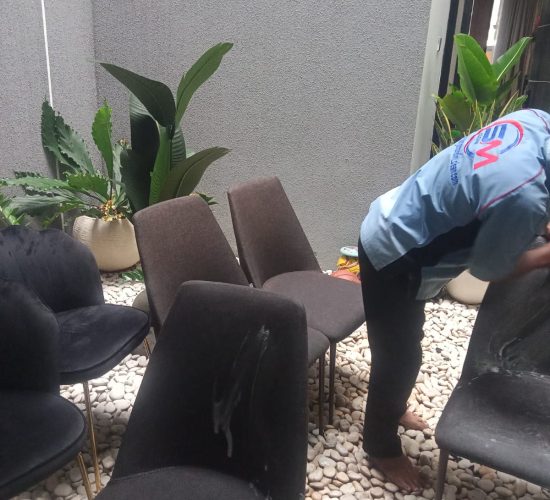 Cuci Sofa 4